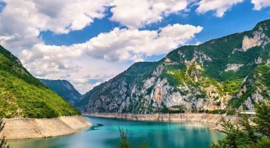 Piva Lake: Experience a Peaceful Nature Escape